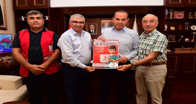 Adana Büyükşehir Belediye Başkanı Sözlüden Kızılayın Kurban Kampanyasına Destek