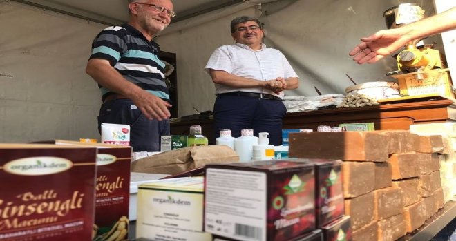 Başkan Can Alışveriş Günleri Etkinlik Alanında Vatandaşlarla Buluştu