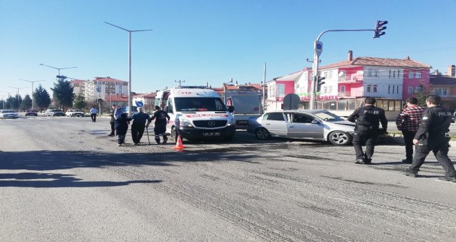 Kütahya Tavşanlıda Trafik Kazası: 2 Yaralı