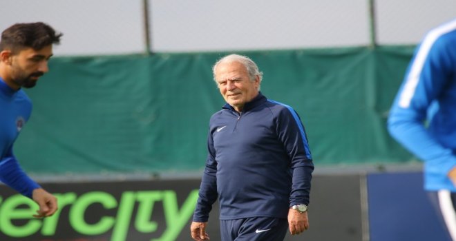 Mustafa Denizli: Futbolcularımın İsteğinden Son Derece Memnunum