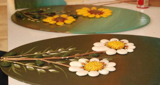 Dört Duvar Arasına Sıkışan Hayatlardan Taşların Renkli Dünyasına