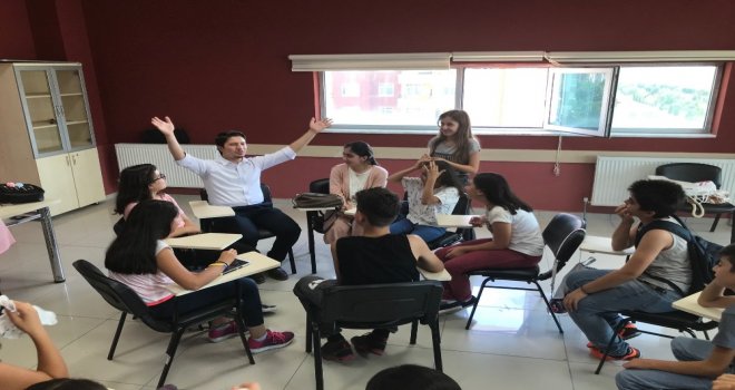 Milletvekili Özboyacıdan Gençlik Merkezlerine Ziyaret