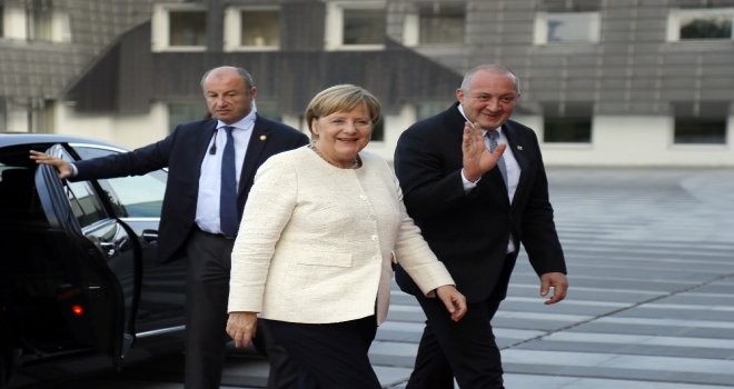 Almanya Başbakanı Merkel, Gürcistan Devlet Başkanı Margvelaşvili İle Görüştü