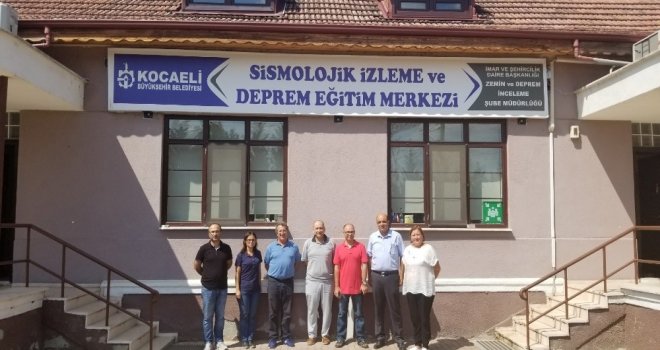 Yabancı Akademisyenler Sismoloji Merkezine Ziyaret