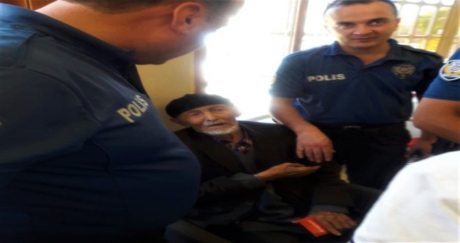Yaşlı Adam Az Kalsın 100 Bin Lirasını Kaptırıyordu