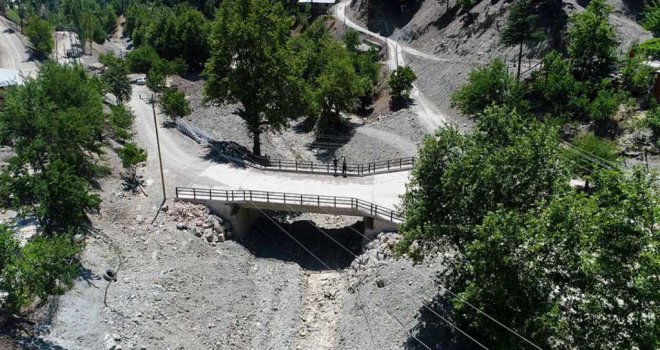 Kırsalda köprü ve menfez yapımları aralıksız sürüyor