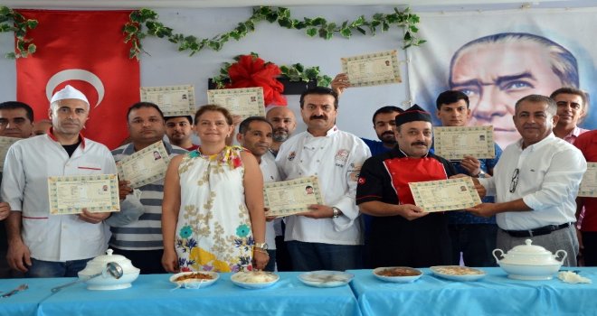 Kebap Ustası Olabilmek İçin Uygulamalı Sınavda Maharetlerini Gösterdiler