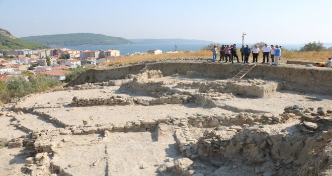 Maydos Kilisetepe Höyüğünde 4 Bin Yıllık Savunma Duvarı Kalıntıları Bulundu