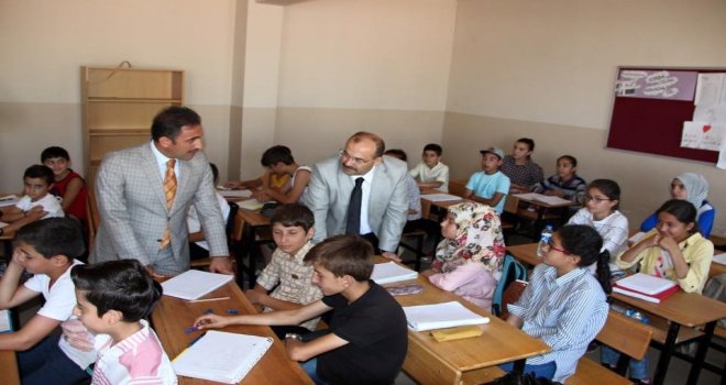 Vali İsmail Ustağlu Güroymakta Bir Dizi Açılışlar Yaptı