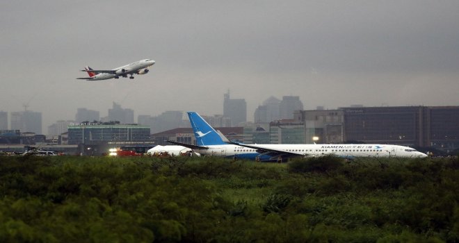 Filipinler Dışişleri Bakanı: Gövdesi Üzerine Düşen Uçakta Can Kaybı Olmaması Tek Tesellimiz