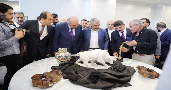 Başkan Uysal, Uluslararası İstanbul Arapça Kitap Fuarını Ziyaret Etti