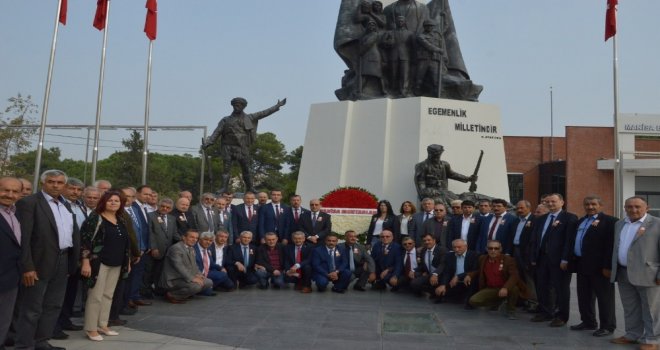 Manisalı Muhtarlar Günlerini Kutladı
