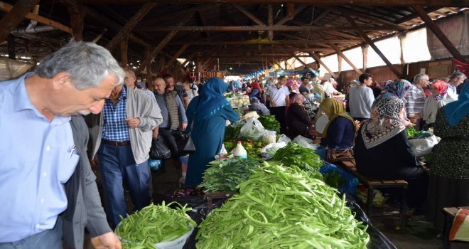 Marketi Pahalı Bulan Kadınlar Haline Akın Etti