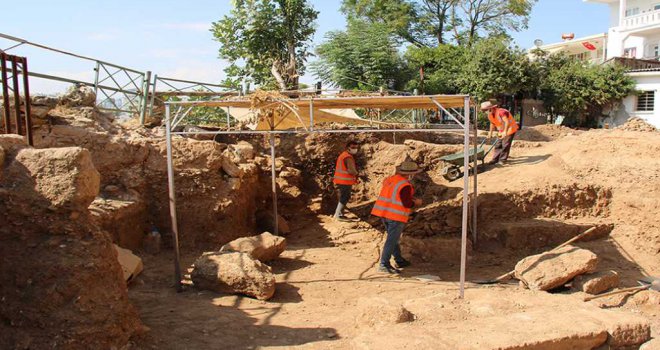 HIDIRLIK KULESİ'NDE ARKEOLOJİK KAZILAR SÜRÜYOR