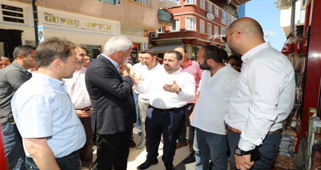 Başkan Yılmaz, Selzede Esnafın Sorunlarını Dinledi