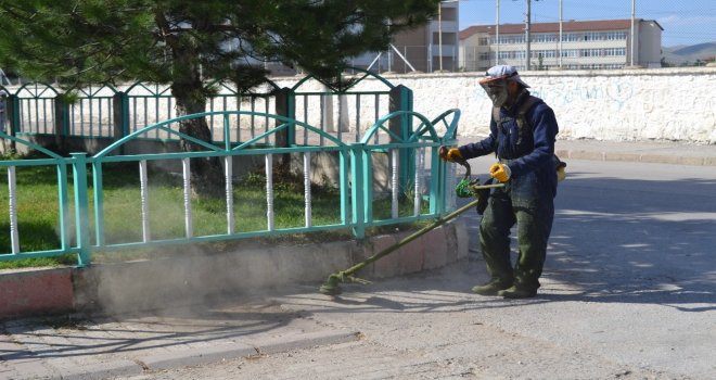 Şuhut Belediyesi Bayram Hazırlıklarına Devam Ediyor