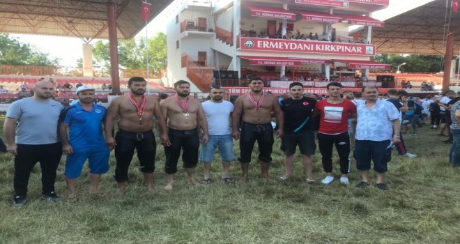 Kağıtsporlu Tanju Gemici Başpehlivanlığa Yükseldi