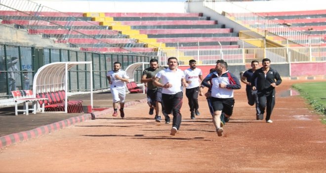 Edremitte Bin 400 Aday Korucu Olmak İçin Ter Döktü