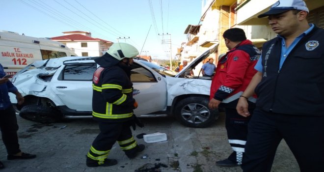 Gedizde Trafik Kazası: 1 Yaralı