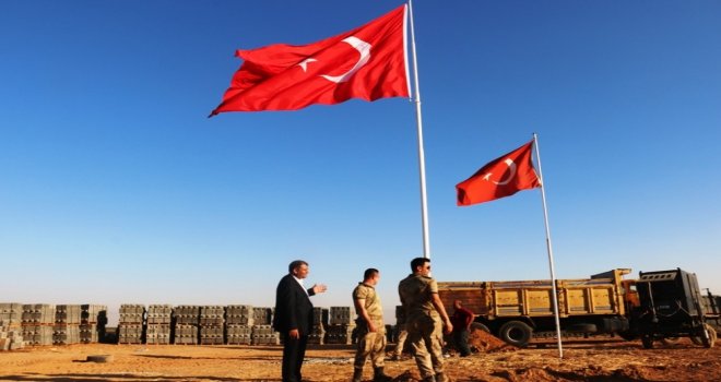 Suriye Sınırına 9. Dev Türk Bayrağı Dikildi