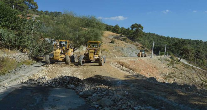 KAŞ-MUĞLA SINIRINDAKİ GRUP YOLUNDA ÇALIŞMA