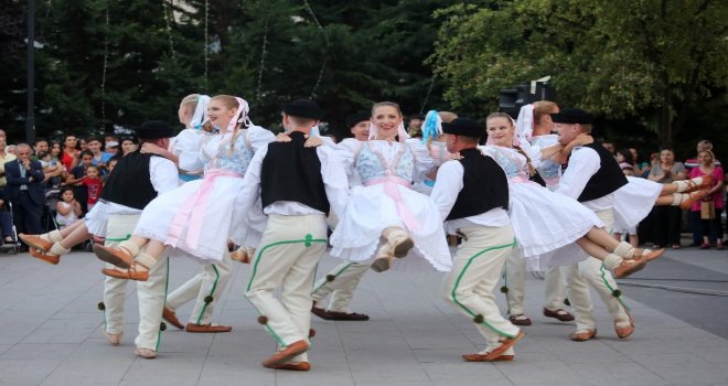 Yenimahallede Dans Festivali