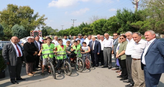 Köy Yoluna 6 Km Bisiklet Yolu