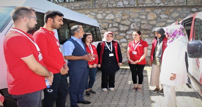 Kapı Kapı Gezip Halkın Derdine Derman Oluyorlar