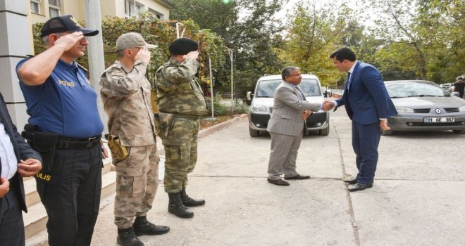 Ceylanpınar Belediyesi Muhtarlar Gününü Kutladı