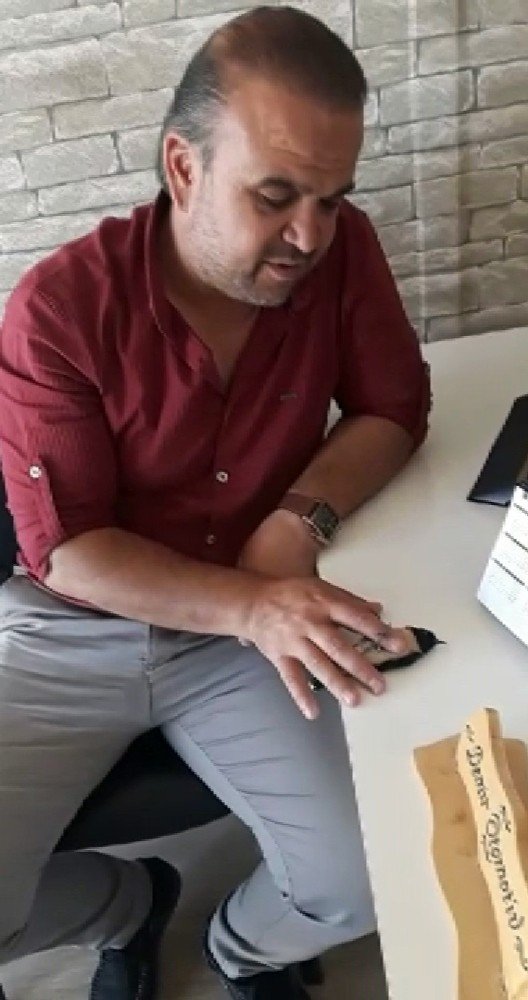 Ölmek Üzere Olan Kuşu Kalp Masajıyla Hayata Döndürdü