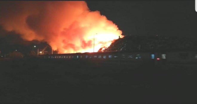 Yolcu Treni Alevlerin İçinden Geçti