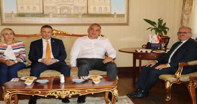 Bakan Ersoydan Turizmcilere Uyarı