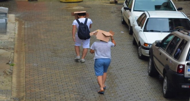 Sıcak Havanın Ardından Yağan Yağmur Serinletti