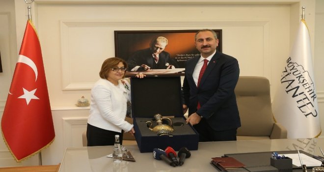 Fatma Şahin Bakan Gülü Ağırladı