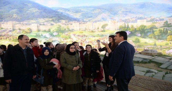 Fetih Müzesine Ziyaretçi Akını