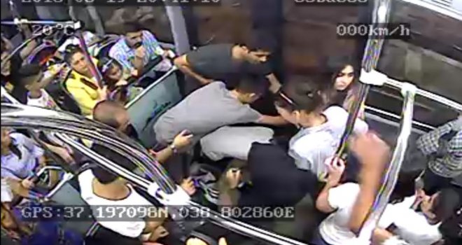 Baygınlık Geçiren Kadın Yolcu Halk Otobüsüyle Hastaneye Ulaştırıldı