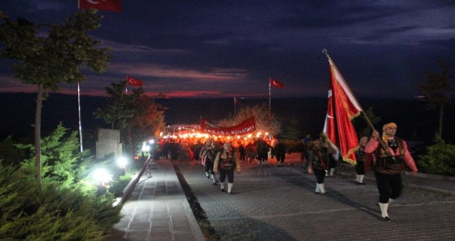 Sakarya Zaferinin 97. Yıl Dönümünde Şafak Yürüyüşü Düzenlendi