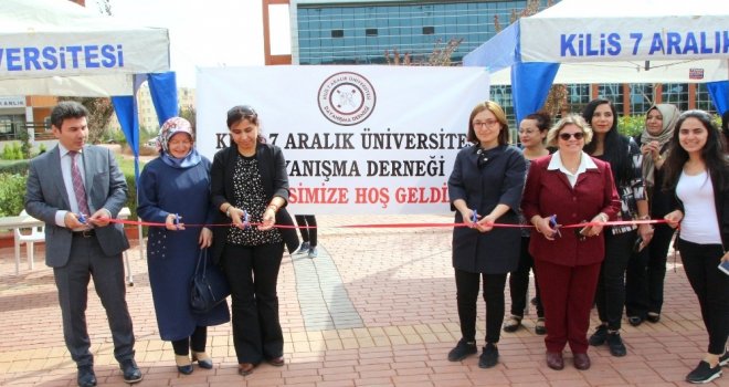 Üniversitede  Kermes