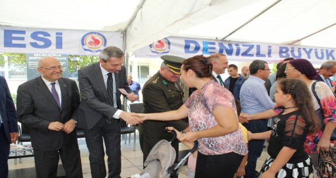 Denizli Protokolü Vatandaşlarla Bayramlaştı