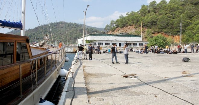 30 Kişilik Teknede 174 Kaçak Göçmen