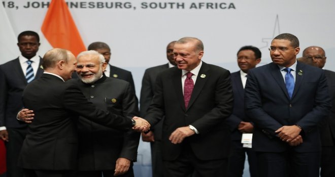 Erdoğan Brıcs Zirvesinde Aile Fotoğrafına Katıldı