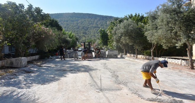Akbükte Yol Çalışmaları Tüm Hızıyla Devam Ediyor