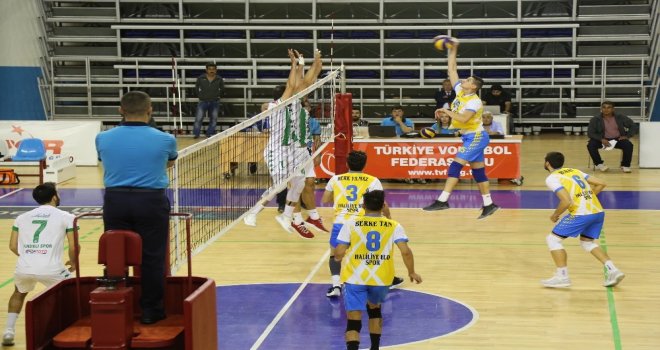 Haliliye Belediyespor Voleybol Takımından 3-1Lik Galibiyet