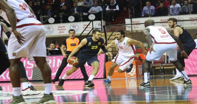 Tahincioğlu Basketbol Süper Ligi: Gaziantep Basketbol: 55 - Fenerbahçe: 67