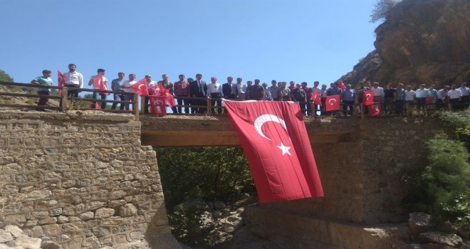 Teröristlerin 26 Yıl Önce Katlettiği 9 Şehit Anıldı