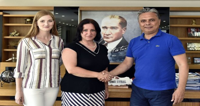 Uysal: “Mutlu Bir Muratpaşada Yaşıyoruz”