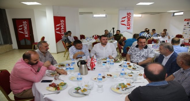 Başkan Çelik, Mobilya Sanayicileri İle Bir Araya Geldi