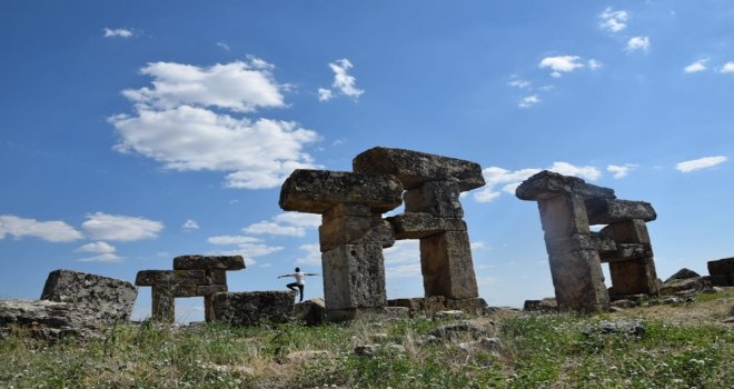 Türkiyeyi Karış Karış Geziyorlar