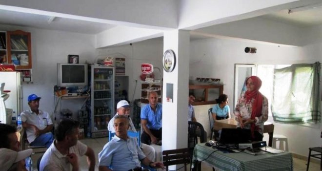 Çiftçiler Domates Güvesi Hakkında Bilgilendirildi