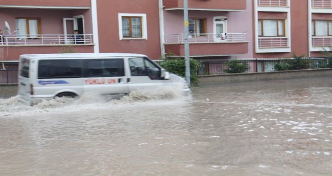 Çankırıda Sağanak Yağış Etkili Oldu